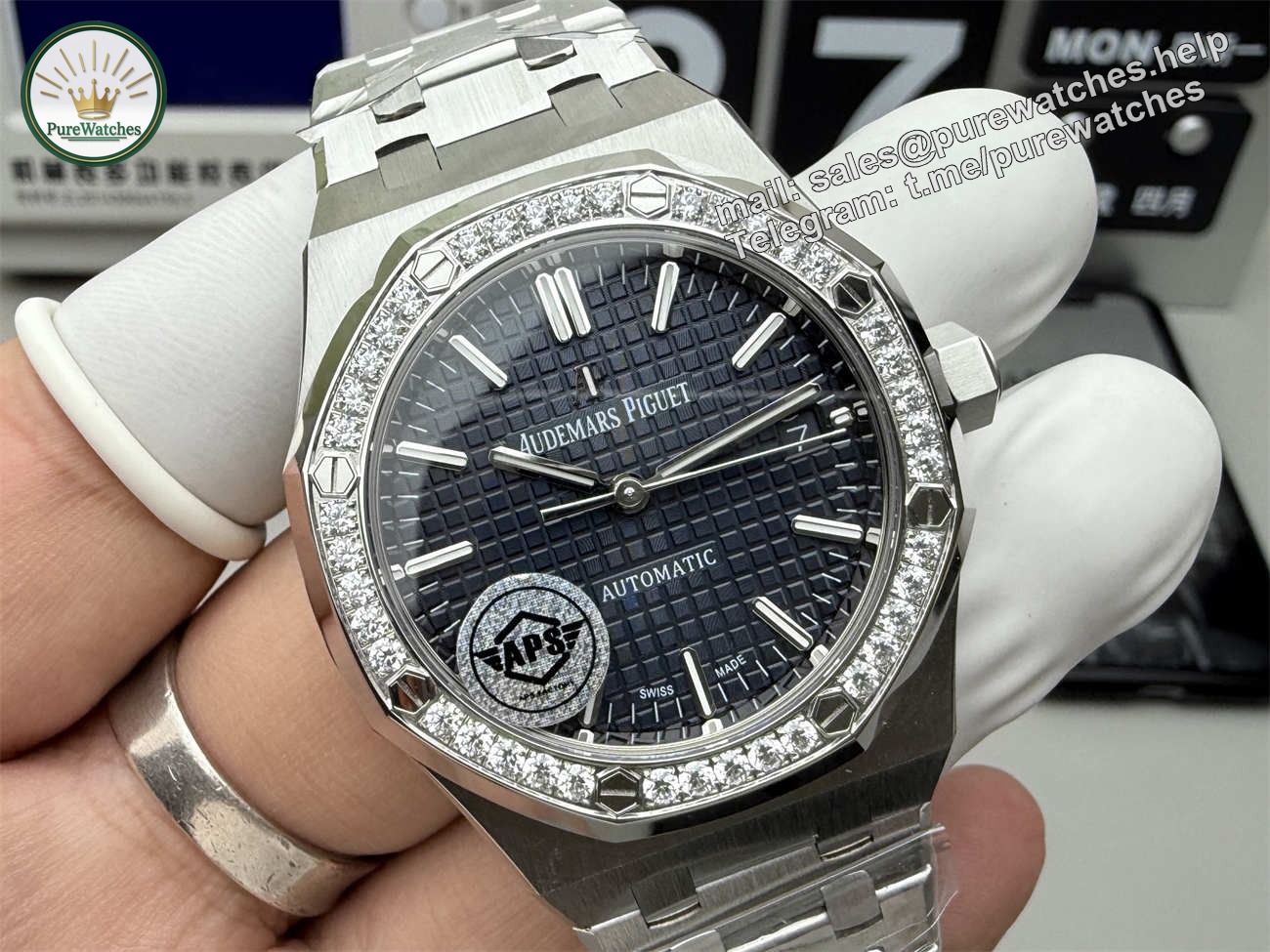 Audemars Piguet 15451 Royal Oak 37mm Blue Dial Replica Watch – Diamond Bezel Luxury Steel Sports Model - Image 3