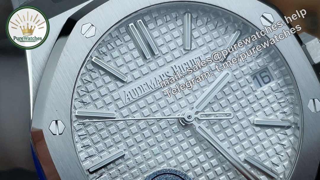 Audemars Piguet 15510 White — Royal Oak 41mm Stainless Steel with White Dial - Image 4