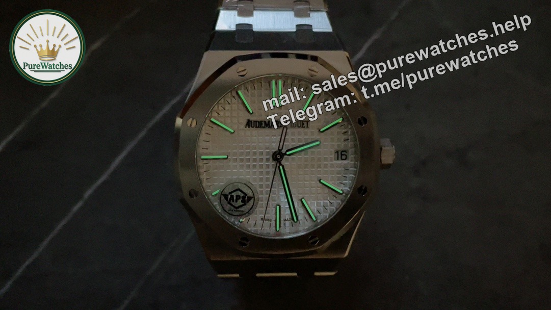 Audemars Piguet 15510 White — Royal Oak 41mm Stainless Steel with White Dial - Image 2