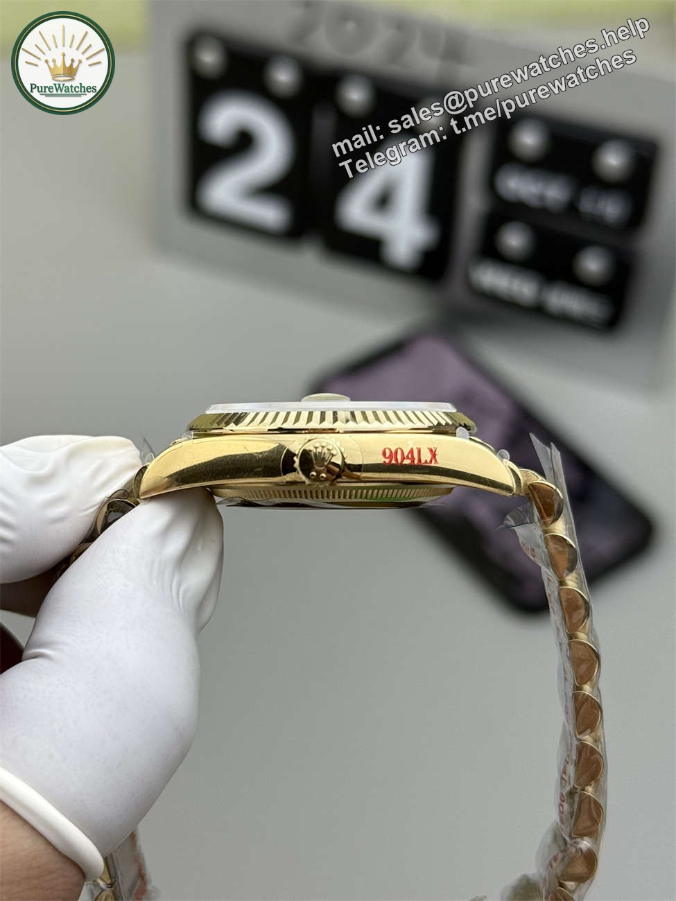 Rolex Day-Date 36 Green Roman Replica (QF Factory) – 158g Tungsten Gold - Image 3
