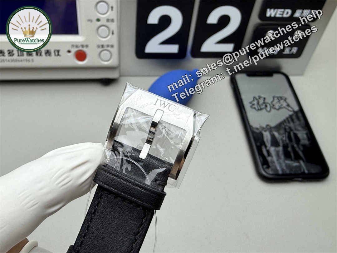 V7 IWC Mark XX White Dial – Premium 40mm Pilot Watch Replica with Sapphire Crystal & 2892/SW300 Movement - Image 7