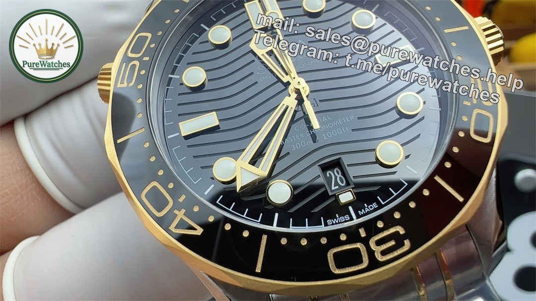 VSF Omega Seamaster Diver 300M Replica – Premium 42mm Stainless Steel Diver Watch - Image 3