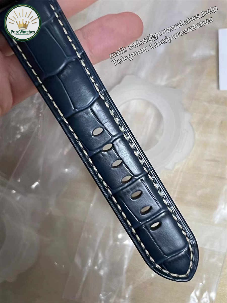 VSF PAM1114 – 44mm Luminor Marina Rose Gold Blue Dial Replica - Image 8