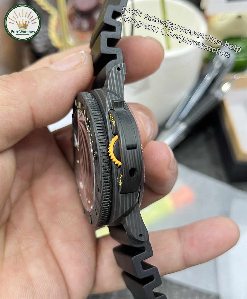 VSF Panerai PAM1324 – 44mm Submersible Carbotech-Style Carbon Replica - Image 7