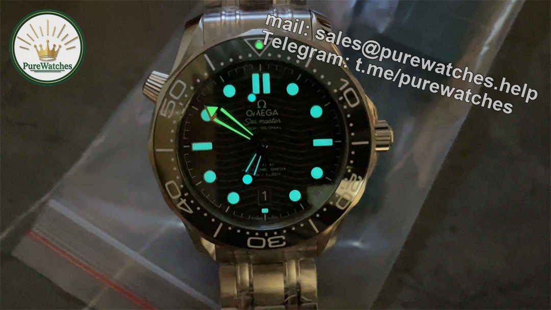 VSF Seamaster 300M Green Dial Replica – 42mm Diver Watch with Green Ceramic Bezel - Image 2