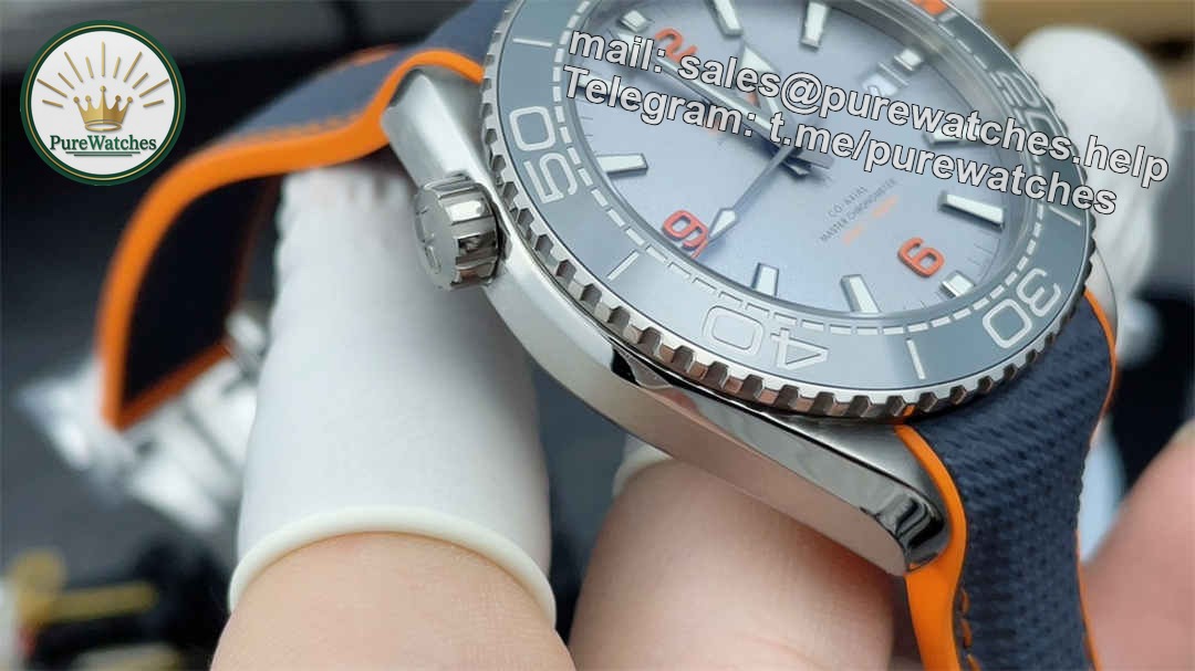 VSF Seamaster 600M Grey Orange Replica – 43.5mm Titanium Diver Watch - Image 5